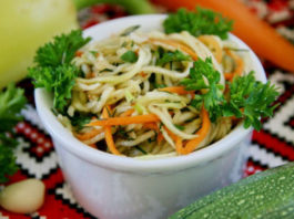Салат из кабачков на зиму по-корейски